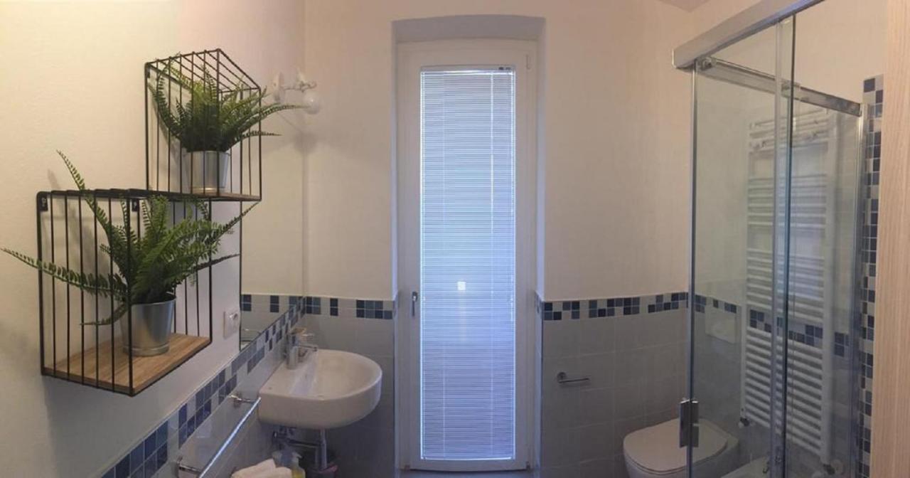 Adige Rooms Porta Vittoria Verona Bagian luar foto